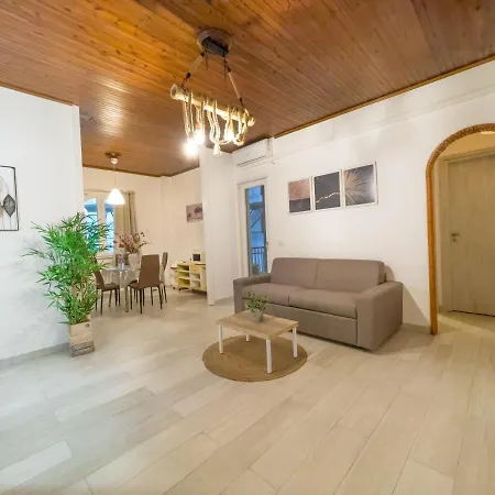 Demetra Seafront - Parking & Pool Castel Volturno