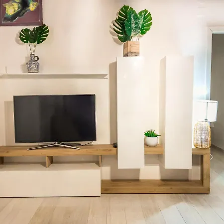 Demetra Seafront - Parking & Pool