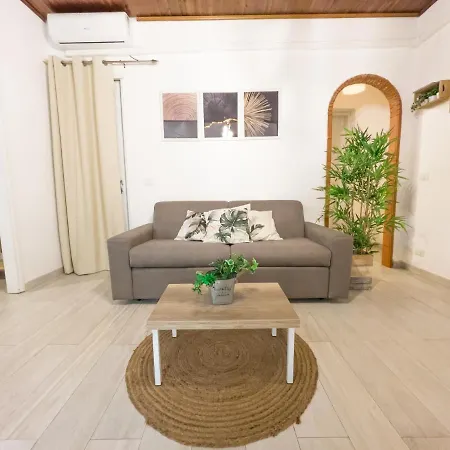 Demetra Seafront - Parking & Pool Castel Volturno