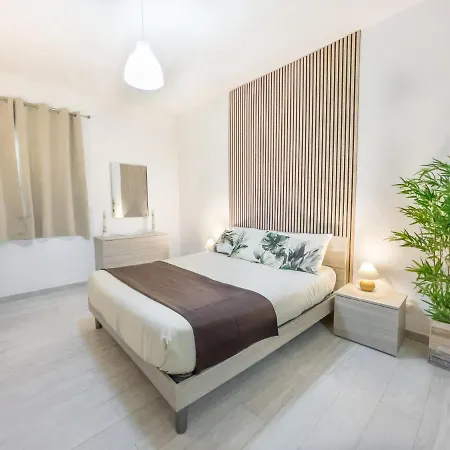 Apartment Demetra Seafront - Parking & Pool