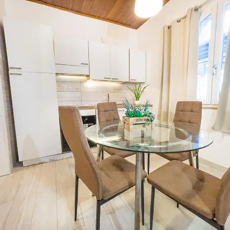 Apartment Demetra Seafront - Parking & Pool *
