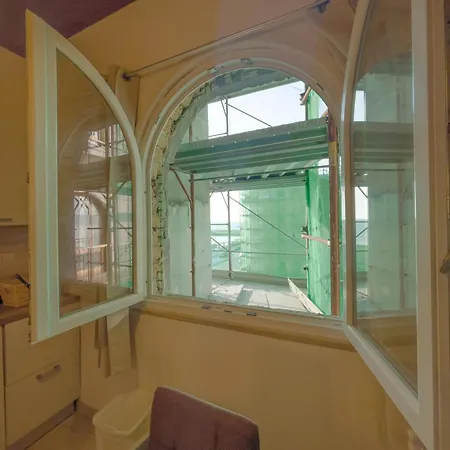 Apartment Demetra Seafront - Parking & Pool *