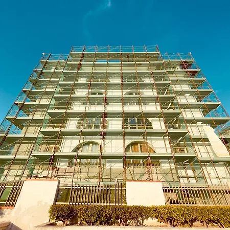 Demetra Seafront - Parking & Pool Apartment Castel Volturno