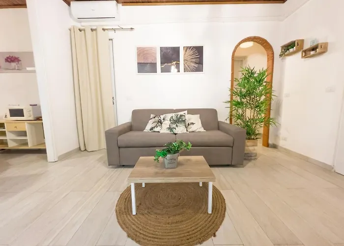 Demetra Seafront - Parking & Pool Castel Volturno