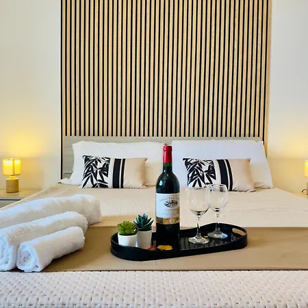 Demetra Seafront - Parking & Pool *