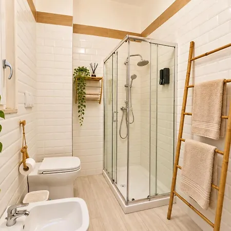 Demetra Seafront - Parking & Pool Apartment *